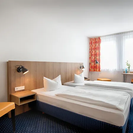 Отель Achat Altstadt 3*